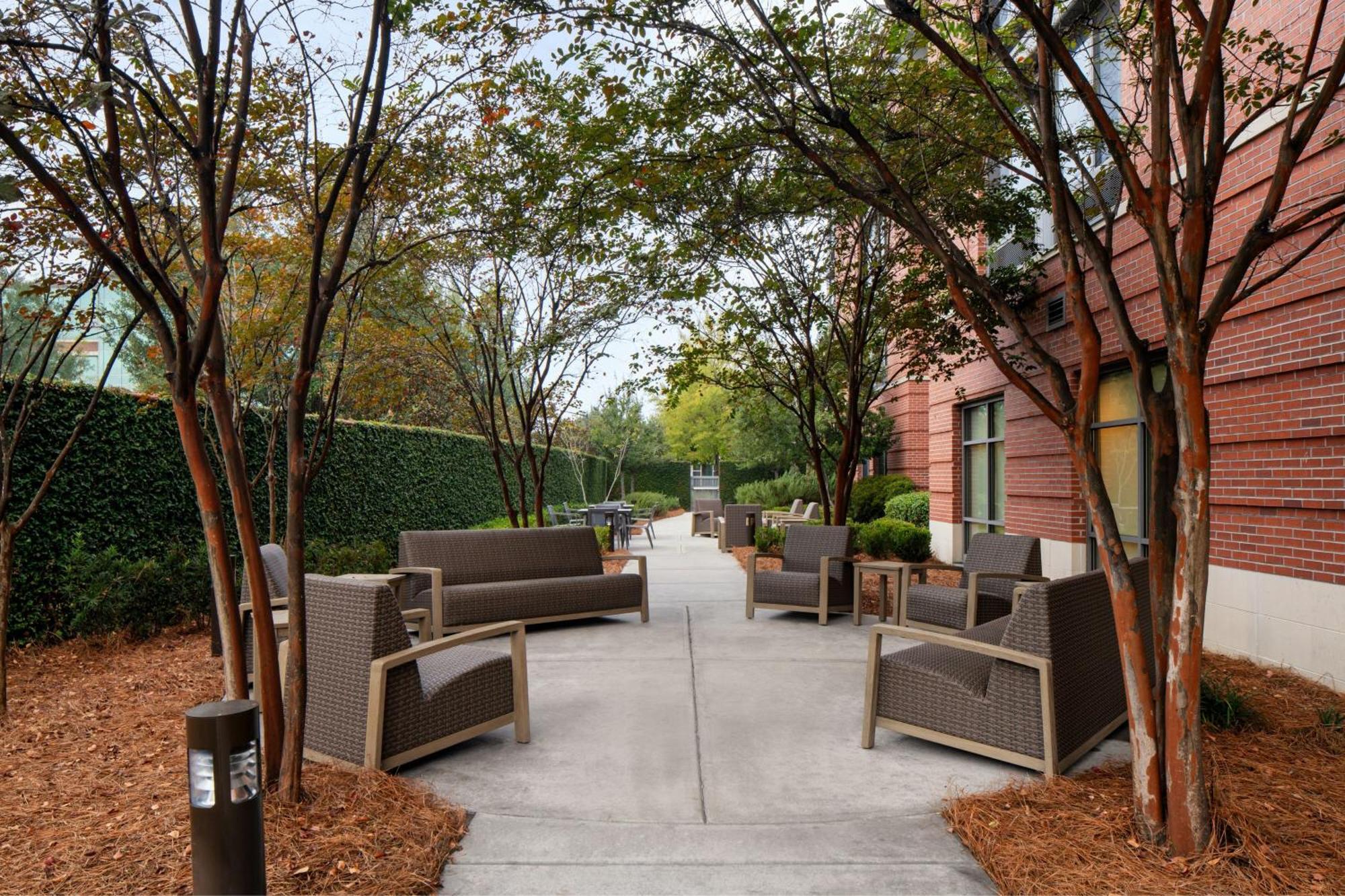 Courtyard By Marriott Charleston Summerville Bagian luar foto